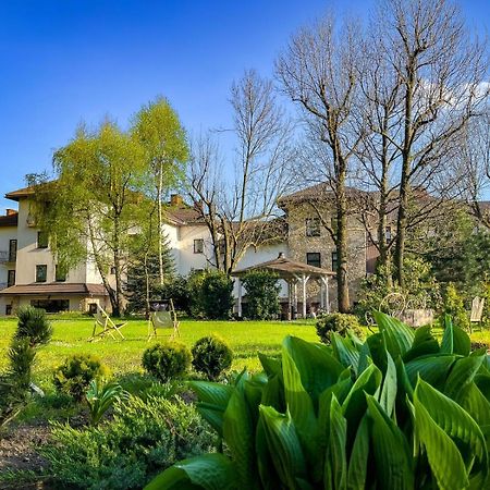 Hotel Victoria オルクシュ エクステリア 写真